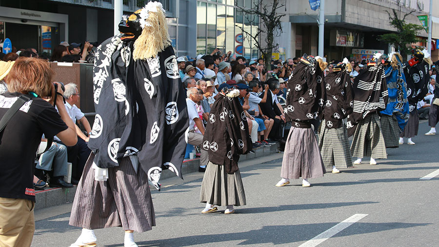 八戸三社大祭法霊神楽一斉歯打ち